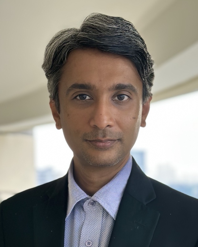 Kabir Dhillon, Director of Operations & Momentum at Ooroboros